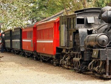 （機車、電車、客車、貨車）制造、修理業